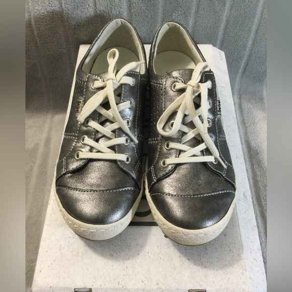 Josef Seibel Silver Leather Sneakers EU 36 US 5 to 5.5 - Picture 3 of 12
